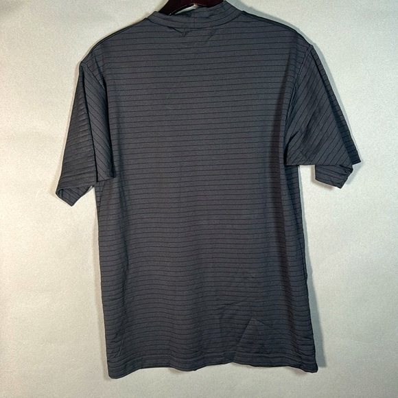 Claiborne men’s black t-shirt, NWT, stretch fabric with fine stripes - Picture 2 of 7